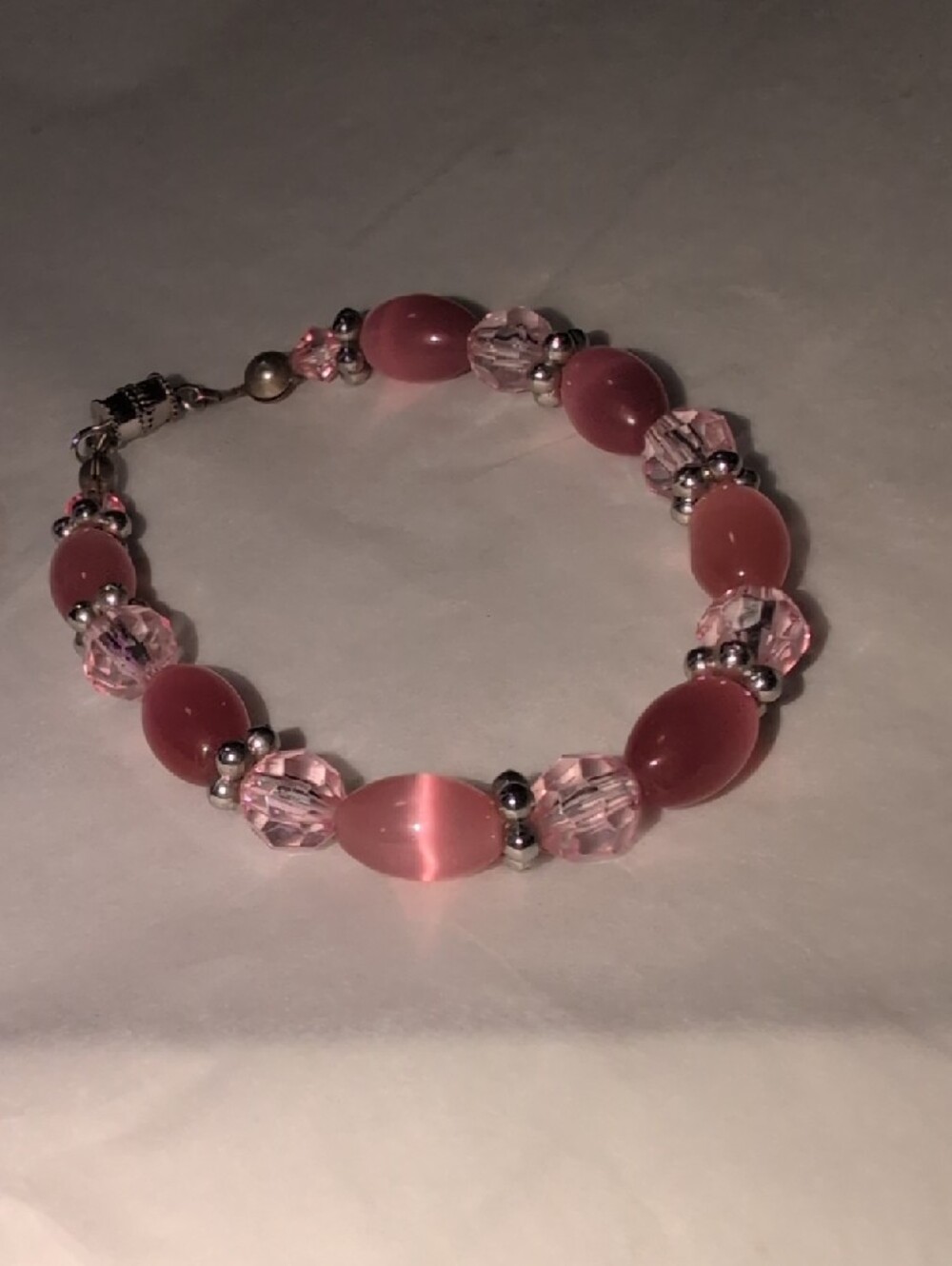 ❤️‍🔥10/$10❤️‍🔥 Pink Cats Eye Stone Beaded Silver Bracelet